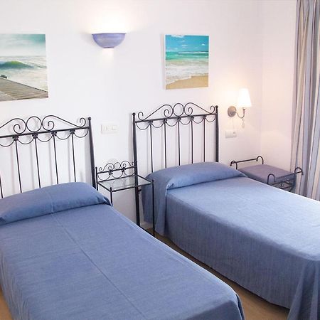 Hostal Alemania Es Pujols Exterior foto
